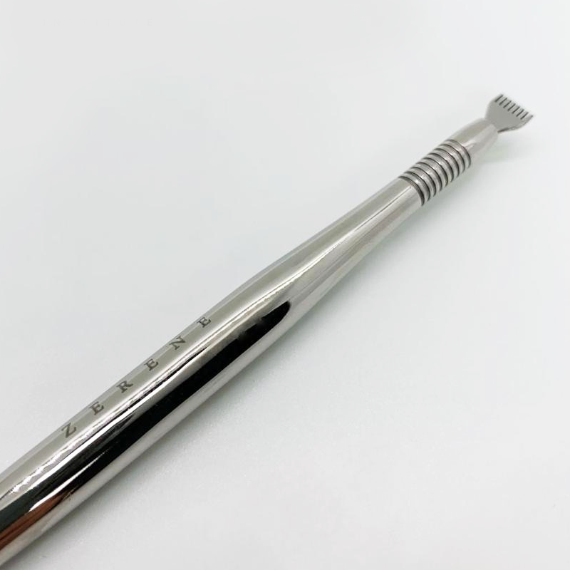 LASH LIFTING TOOL WITH COMB